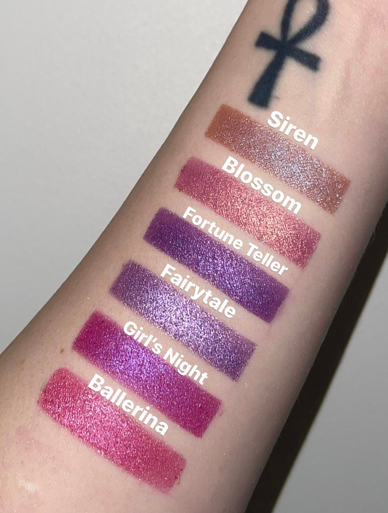 Girl’s Night- Duochrome Foiled Eyeshadow Pan