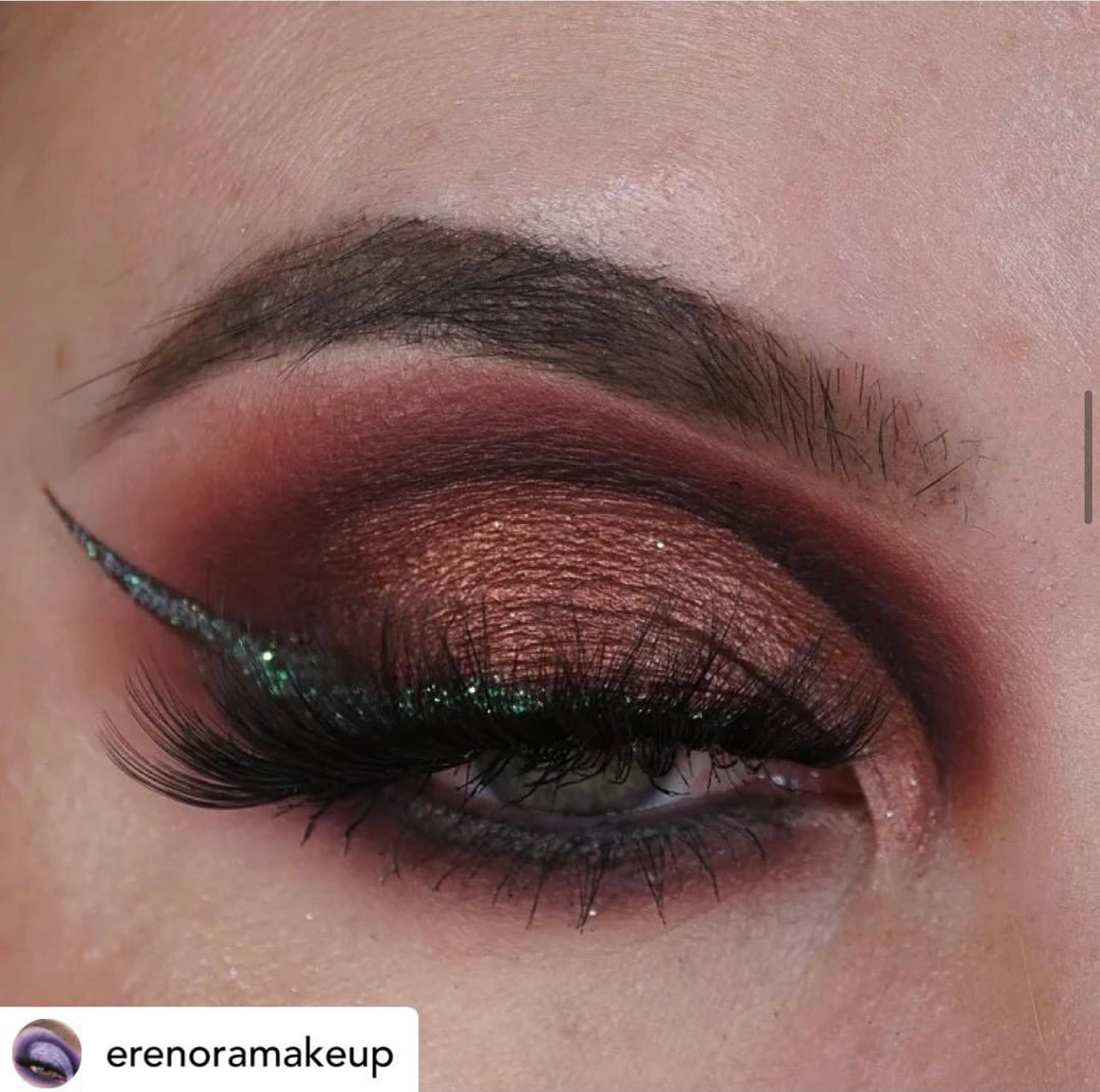 Roaring 20s- Foiled Eyeshadow Pan