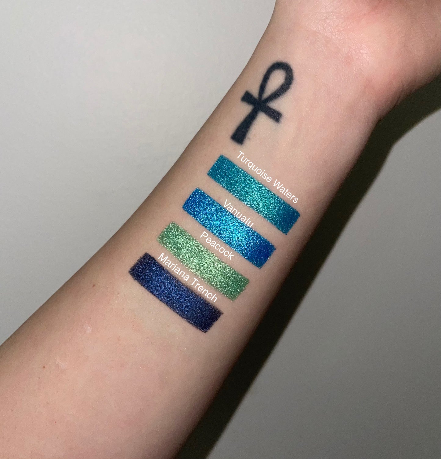Vanuatu- Foiled Eyeshadow Pan